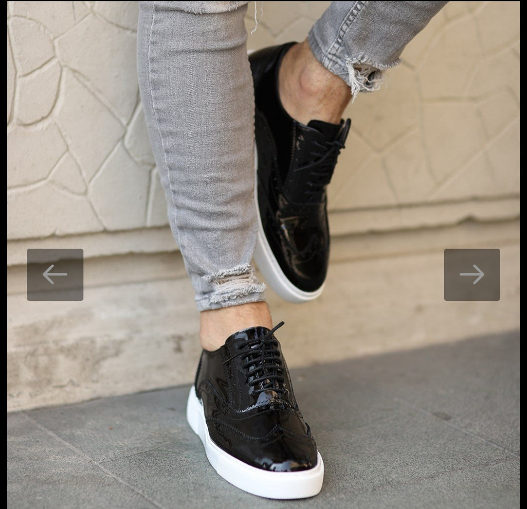 Sneakers en cuir brillant