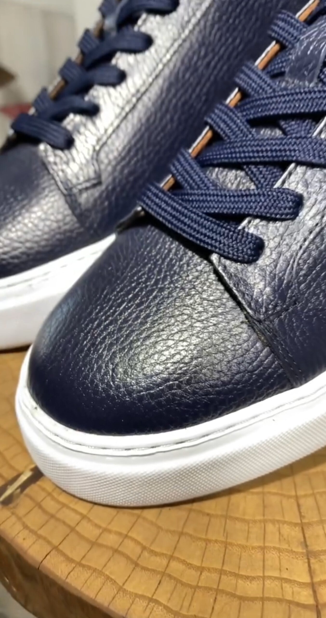 Chaussure en cuir véritable