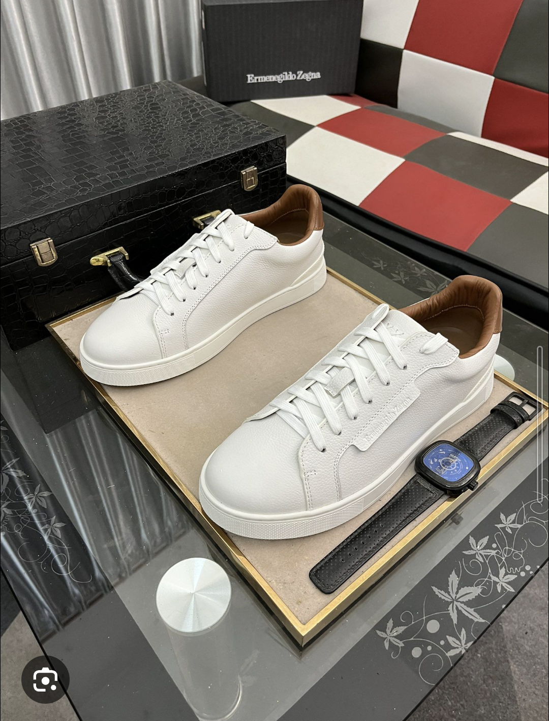 Sneakers en cuir blanc lisse