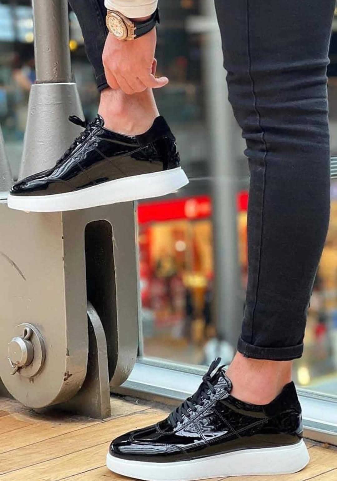 Sneakers en cuir brillant