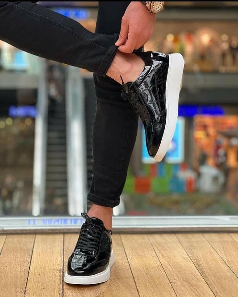 Sneakers en cuir brillant