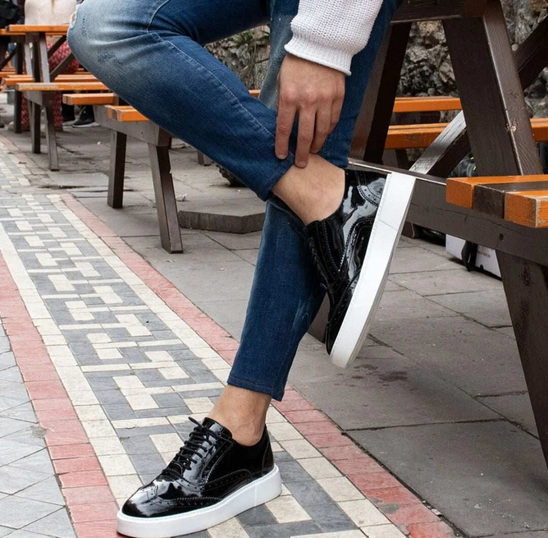 Sneakers en cuir brillant