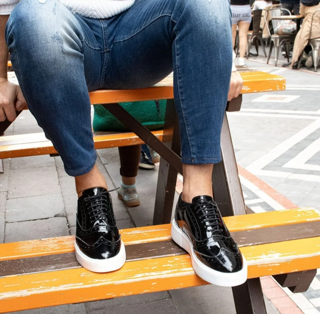 Sneakers en cuir brillant