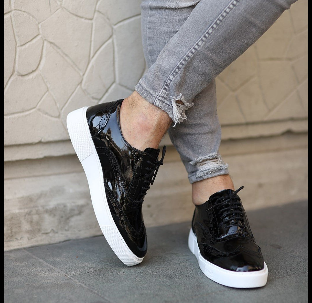Sneakers en cuir brillant